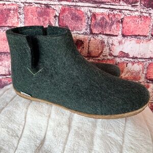 glerups The Boot | Forest Green Felted Wool | Honey Rubber Sole